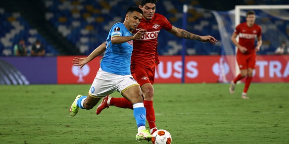 Napoli, Ounas salta la Fiorentina: problema muscolare