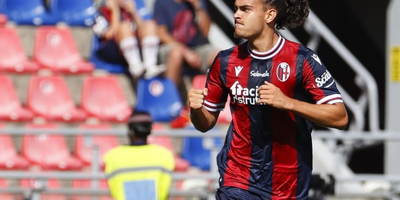 Bologna, Theate chiamato dal Belgio