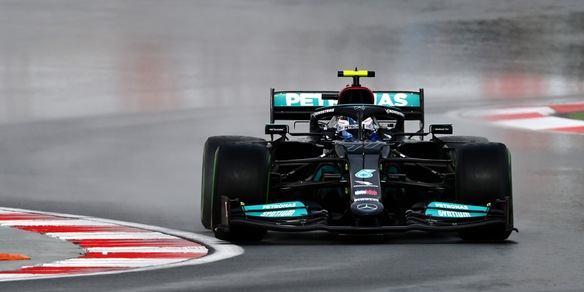 F1, Gp Turchia: Valtteri Bottas in pole position, Leclerc in seconda fila