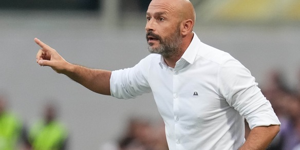 Fiorentina, Italiano: "I tifosi sostengano Vlahovic"