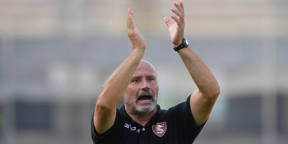 Salernitana, Colantuono dirige il primo allenamento