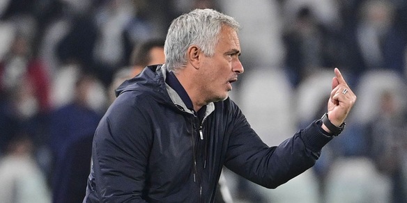 Mourinho: "La Roma meritava di vincere. La Juve ci ha fatto i complimenti"