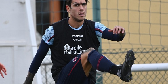 Bologna, Viola: "Punizioni? Qui c'è qualcuno che può insegnarmi..."