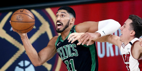 Kanter difende il Tibet e attacca Xi Jinping: "Brutale dittatore"