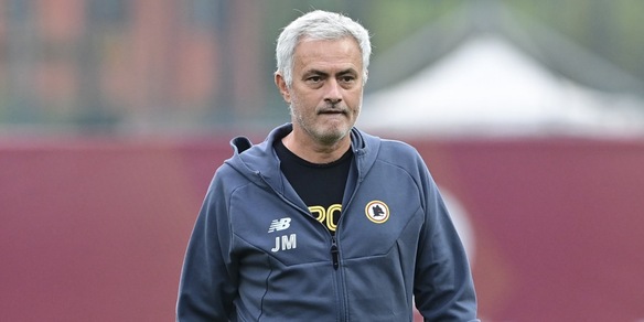 Roma-Napoli, Mourinho deluso: fuori alcune riserve, dentro tre Primavera