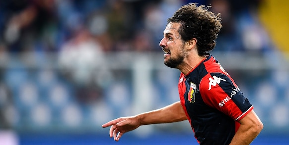 Destro segna con la bottiglietta d'acqua: Drinkwater risponde