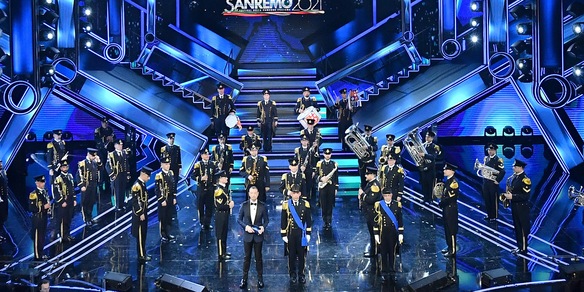 Sanremo, Amadeus cambia il regolamento: ecco tutte le novità