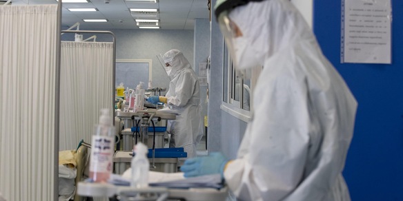 Covid, nell'ultima settimana più casi e più ricoveri