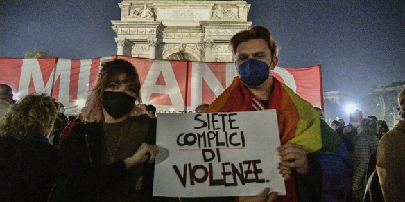 DDL Zan, in diecimila in piazza a Milano contro la bocciatura e gli applausi in Senato