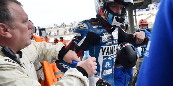 Carlos Checa sarà al via della Dakar 2022