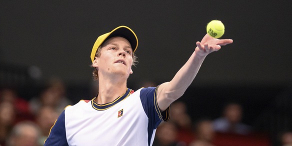 Sinner crolla a Vienna: sarà Tiafoe a sfidare Zverev in finale