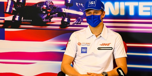 F1, Schumacher: "Punto ad avere la macchina migliore"