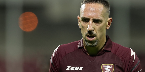 Salernitana, allenamento differenziato per Ribery