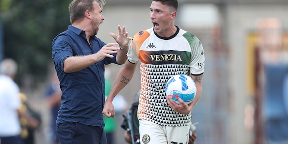 Venezia, Caldara: "Con la Roma vogliamo fare una grande gara"