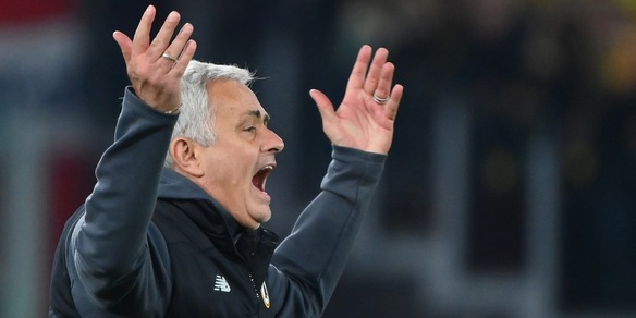 Mourinho: "Due rigori netti non fischiati, Roma penalizzata come in Serie A"