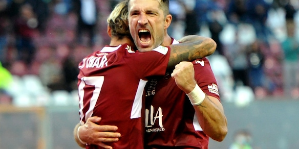 Diretta Cosenza-Reggina dalle 20.30: probabili formazioni e dove vederla in tv