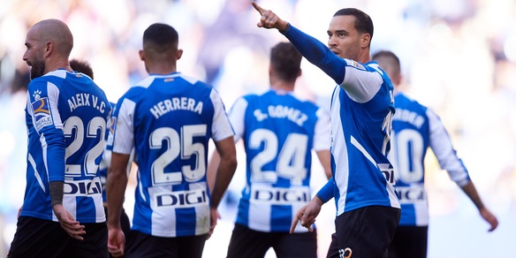 L'Espanyol aggancia il Barcellona prima del derby, Alaves di rimonta