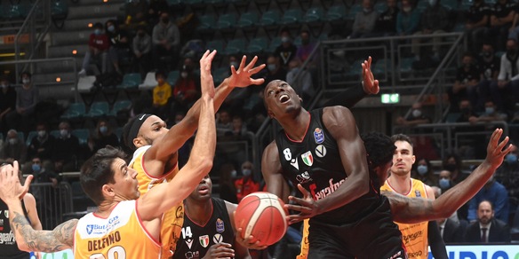 Basket, vittoria e secondo posto per Virtus Bologna e Trieste