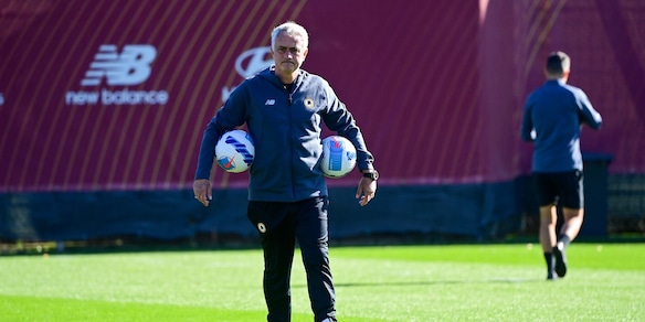 Roma, rivoluzione Mourinho: cambio modulo e due esclusioni eccellenti