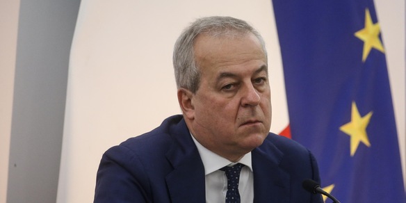 Locatelli: "Manifestazioni no green pass ingiustificabili"