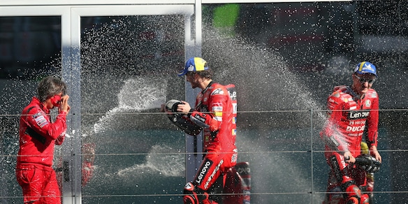 Ducati campione costruttori: la gioia di Domenicali e Dall'Igna