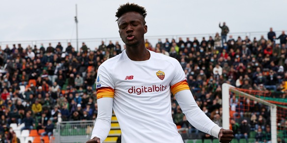 Roma, Abraham: “Mourinho mi ha detto di diventare un mostro”