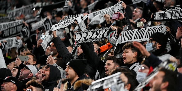 Torino-Juve, scontri con la polizia: Daspo a tifosi bianconeri