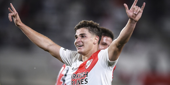 Fiorentina, sfida alla Juve: Alvarez bomber conteso