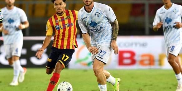 Serie B Lecce, Gendrey: "Vogliamo fare ancora di più"