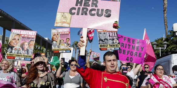 Britney Spears libera dopo 13 anni: revocata custodia legale