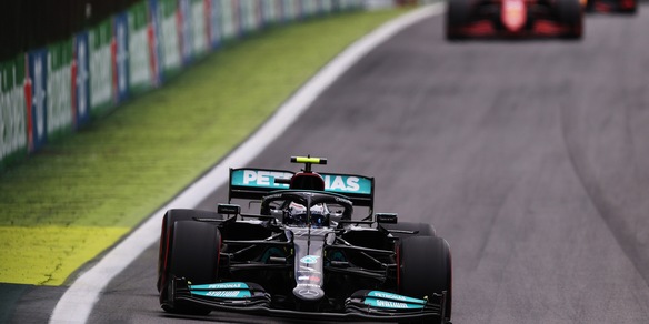 F1, Gp Brasile: a Bottas la Sprint Race davanti a Verstappen, Sainz terzo