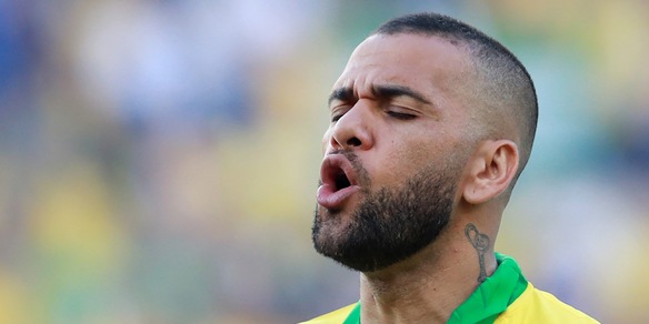 Dani Alves: "Con la maglia del Barcellona mi sento un supereroe"
