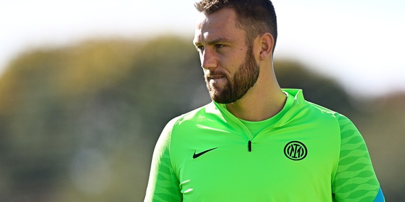 De Vrij, risentimento muscolare: salta Inter-Napoli