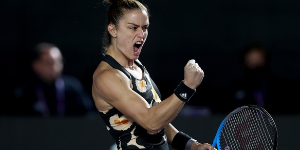 Sakkari stende Sabalenka e vola in semifinale alle Wta Finals
