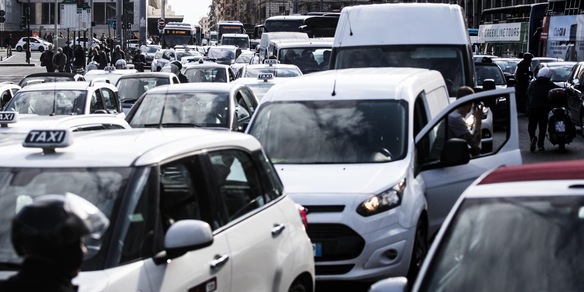 Roma, allarme città in tilt per il weekend del 21 novembre: chiusure e deviazioni per cortei e Lazio-Juve