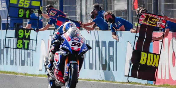 Superbike, Razgatlioglu conquista la Superpole in Indonesia