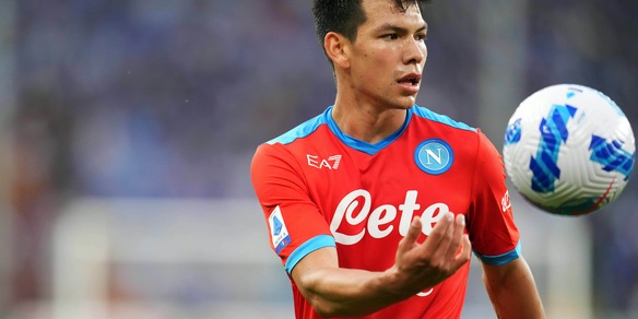 Napoli, terapie per Ounas. Lozano rientra alla base