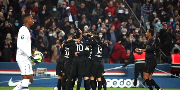 Psg, tris al Nantes in dieci: capolavoro di Messi