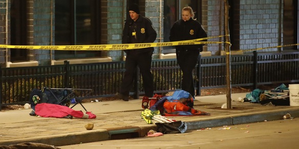 Dramma in Wisconsin: auto piomba su corteo natalizio, 5 morti