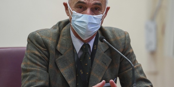 Covid, Palù: "Non escludo l'obbligo vaccinale per i bambini"