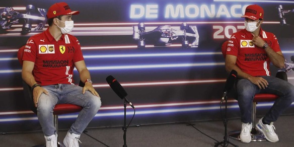 F1, Sainz su Leclerc: "Il migliore in qualifica dell'intera F1"