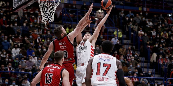 Eurolega, mini-crisi dell'Olimpia Milano: terzo ko con l'Olympiacos