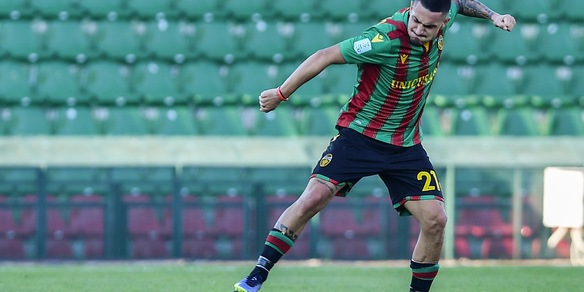 Ternana-Crotone, umbri imbattuti e...