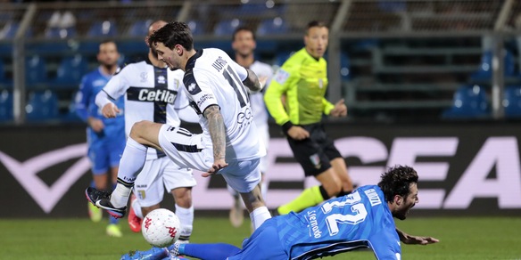 Serie B, Inglese risponde a Gliozzi: Como-Parma termina 1-1