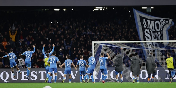 Napoli-Lazio, poliziotti aggrediti da ultras azzurri: erano a difesa dei laziali