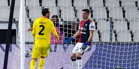 Cagliari, Cragno e Godin saltano la trasferta di Verona