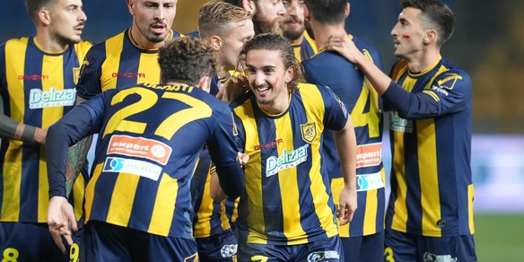 Serie C, Juve Stabia: Bentivegna-Stoppa firmano il 3-2 al Taranto