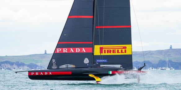 Luna Rossa, Prada rileva da Bertelli: operazione da 17 milioni