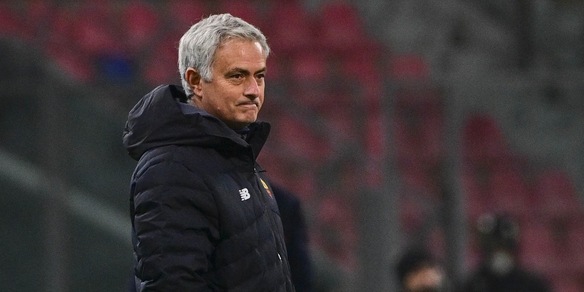 Mourinho: "Roma contro tutto e tutti. Zaniolo? Meglio se va all'estero"