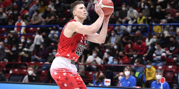 Olimpia, entra Bentil ma si ferma Tarczewski: isolamento fiduciario